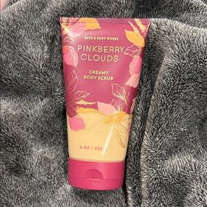 Bath & Body Works Pinkberry Clouds Creamy Body Scrub - Pink & Yellow Accents
